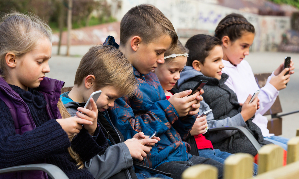 offline szülőként online gyerekkel